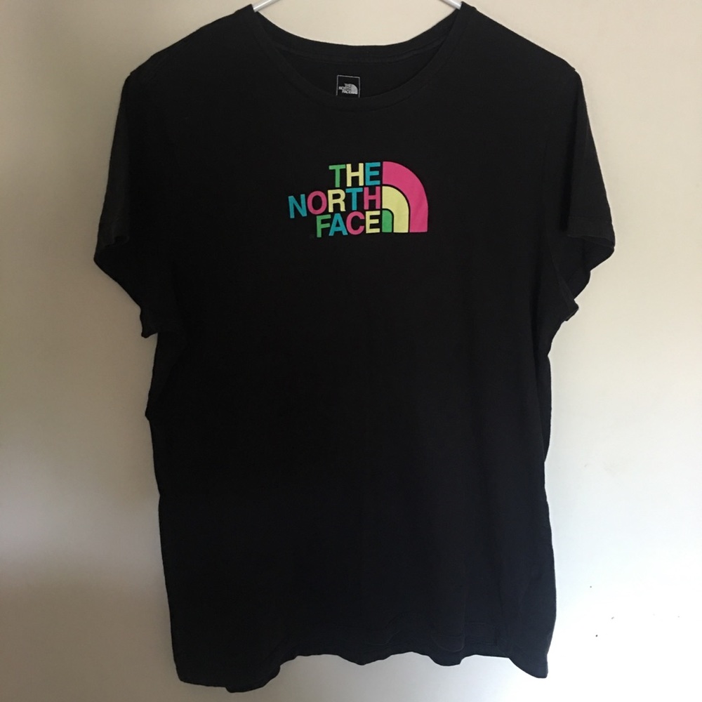 Womans Northface shirt